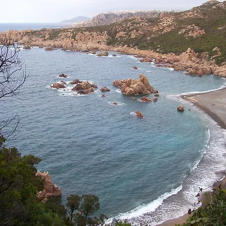 מלון דירות Paduledda 3*