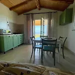 Aparthotel Vista Mare In Collina